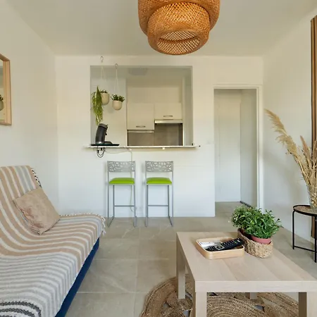 Vue Etang Apartment